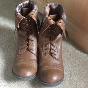 Fold-able Lace-Up Brown Boots